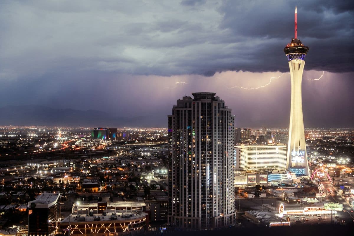 The STRAT SkyPod & Thrill Rides